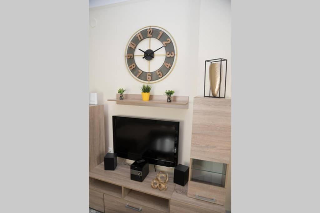 Strata Deluxe Apt. Солун Екстериор снимка
