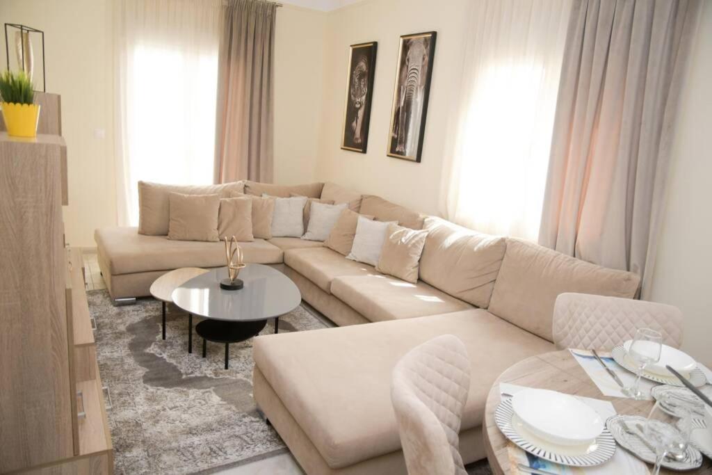 Strata Deluxe Apt. Солун Екстериор снимка